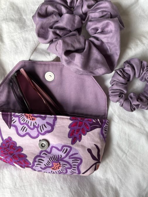 Handmade fabric sunglasses case with magnetic button closure