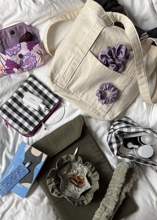 All the sewing projects I made for my vacation — handmade travel accessories including a laptop sleeve, skincare bag, sunglasses case and scrunchies. Tutorials linked, honest results included.